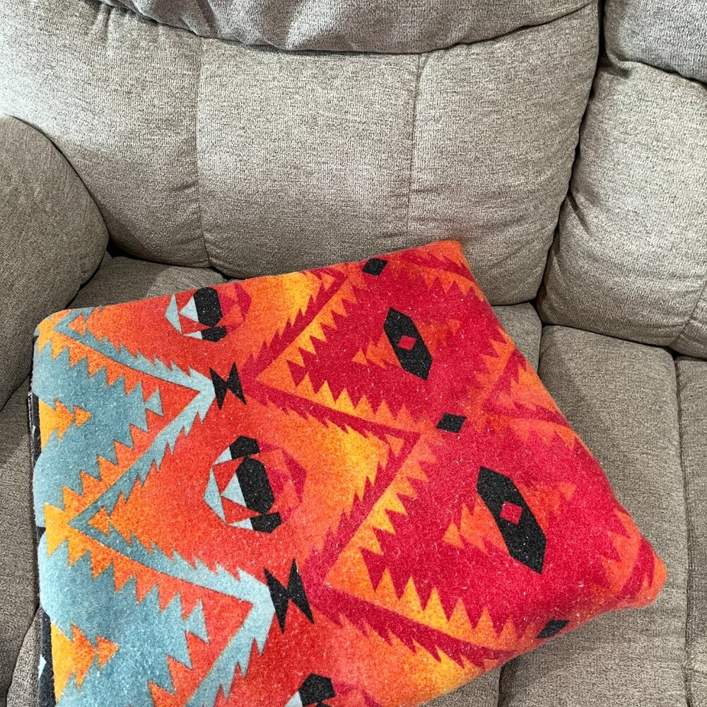 Vintage Adirondack Blanket 1970s Cabin Core Printed Fabric (82x69) Southwest - Picture 6 of 7